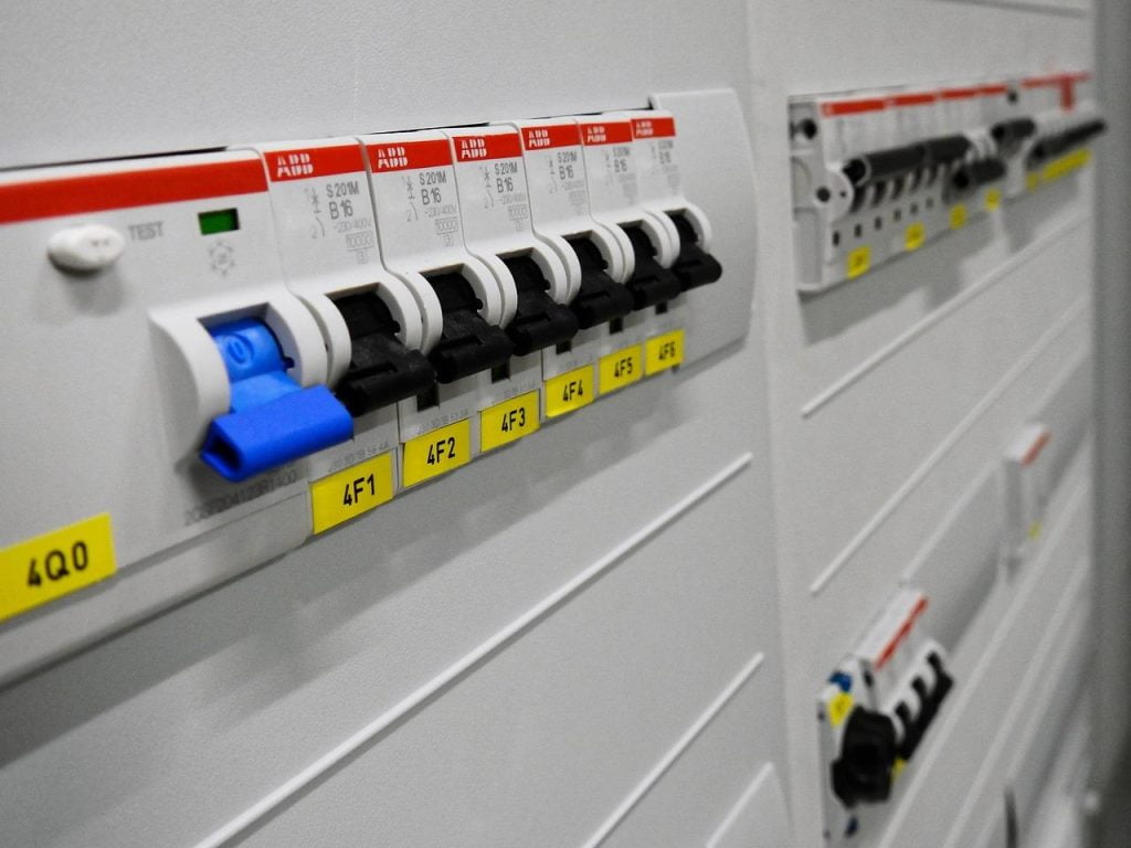 Elektricien Zutphen met 24/7 Spoeddiensten bij kortsluiting of stroomstoringen